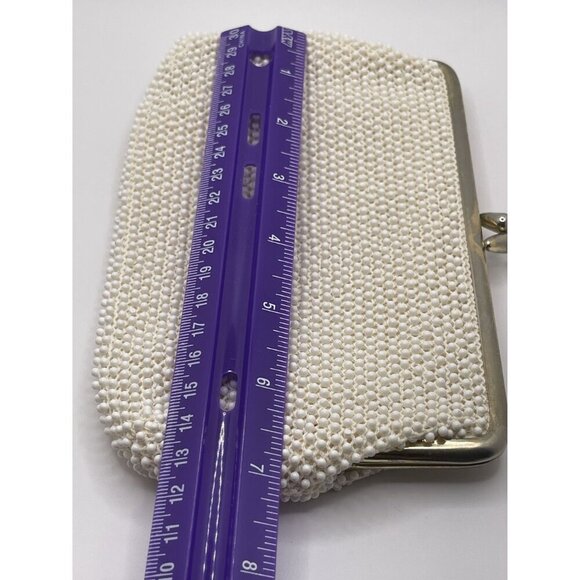 Vintage 1950's St. Thomas White Corde Bead Clutch Purse w/ Gold Frame Kiss Lock - Picture 7 of 7